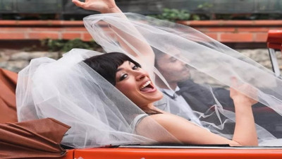 Ezgi Mola sevgilisi Mustafa Aksakallı ile bugün evleniyor! Düğüne sadece 14 kişi davetli