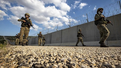 Yunanistan'a kaçmak isteyen 3 terör şüphelisi Edirne'de yakalandı