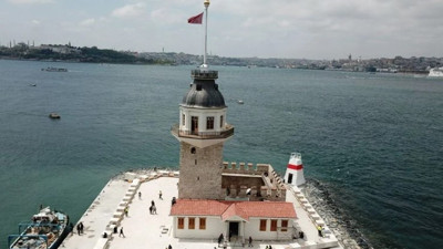 Kız Kulesi'ni Kız Kalesi'ne çeviren şirkete bir kıyak daha. Denizde karada aynı şirkete ihale