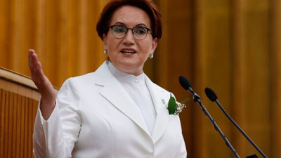 Meral Akşener, umre anneleriyle bir araya gelecek