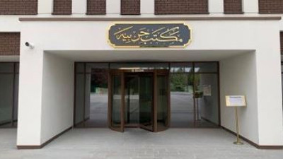 Kara Harp Okulu'na Osmanlıca tabela. Kanunu hiçe saydılar