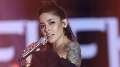 Kalça estetiği yaptırmıştı! Melek Mosso'dan dikkat çeken pozlar