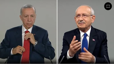 TRT, propaganda konuşmalarının kamera arkası görüntülerini yayınladı. İzleyenlere tebessüm ettirdi