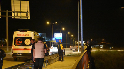 İntihara kalkışan genç D100'ü trafiğe kapattı