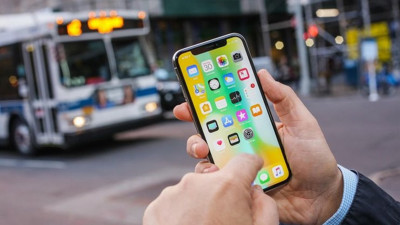 iPhone artık kullanıcıların seslerini de taklit edecek. Engelliler için müthiş buluş