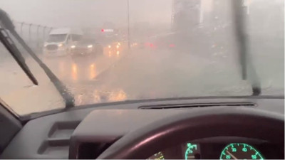 Ankara fırtınaya teslim oldu: Başkent kıyamet filmi setine döndü