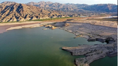 Dünyadaki büyük göllerin yarısından fazlısı küçüldü