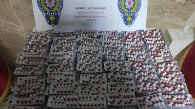 Adana'da bir otomobilde binlerce uyuşturucu hap bulundu