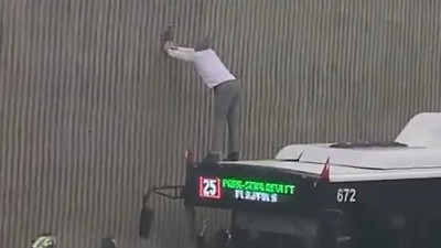 Otobüs şoföründen alkışlanacak hareket