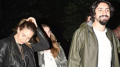 Adı Demet Özdemir'le anılmıştı! Umut Evirgen sevgilisiyle görüntülendi