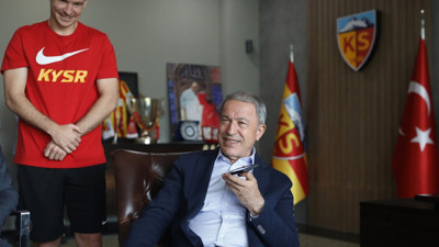 Hulusi Akar'dan Kayseri'nin Yunan stoperine sürpriz