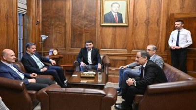 Süleyman Soylu önce paylaştı sonra hemen sildi. Atatürk yok artık üniversite duvarlarında!