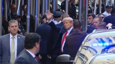 Trump sus payı ödemesi davasıyla ilgili New York'ta tekrar hakim karşısına çıktı