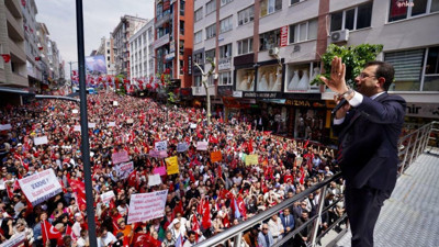 Ekrem İmamoğlu: Siyaseti, kutsalımız olan bu caminin içine niye sokuyorsunuz