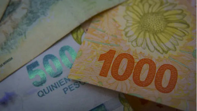 Arjantin'de en büyük banknotun değeri 4 dolar ediyor