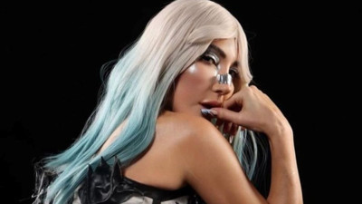 Hande Yener dağda kampa girdi!