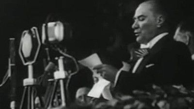 Atatürk son sayfaya geldiğinde bu sözde sesi titredi. Oysa Nutuk'u okuması 6 gün sürmüş ve sesi hiç titrememişti