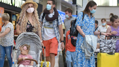 İlk 4 ayda 11 milyon turist geldi