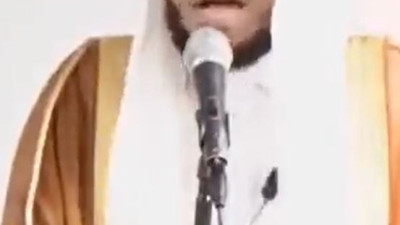 Arap imam Erdoğan'a oy istedi. “Erdoğan’a oy vermek vaciptir” diyerek Allah’a şirk koştu