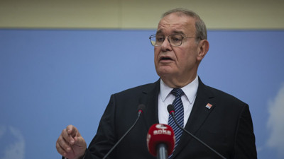 CHP'li Faik Öztrak'tan Erdoğan'a sert tepki. Partimizin iç işlerine burnunu sokuyor sen kimsin?