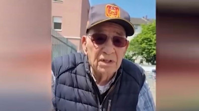 ‘Ülkenin durumu beni çok üzüyor’ diyen 84 yaşındaki gazi oy kullanmak için Türkiye’ye geliyor