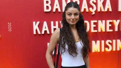 Ayça Ayşin Turan'dan aşk açıklaması