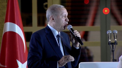 Erdoğan’ın Saray’daki balkon konuşmasına böyle ayar çekildi. İngiliz Times gazetesinin Türkiye muhabiri ortaya çıkardı