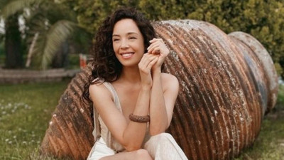 Azra Akın'ın yeni imajı gündem oldu. Görenler hayran kaldı