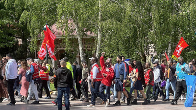 Disneyland Paris çalışanları greve gitti