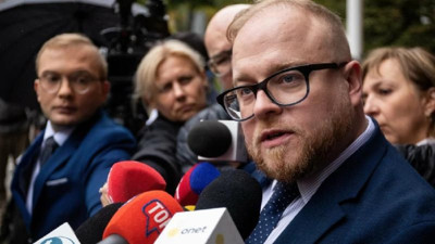 Zelenksiy'den özür dilemesini istemişti, görevden alındı