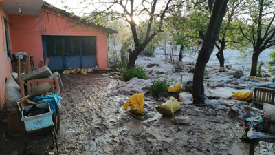 Selden geriye çamur kaldı