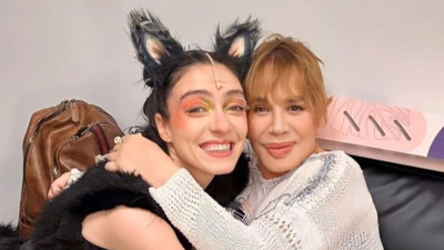 Sezen Aksu'dan Merve Dizdar'a tebrik ziyareti