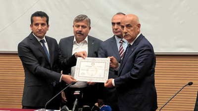 Bakan Kirişci mazbatasını aldı