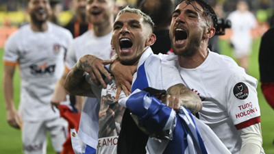 TFF'den şampiyonluk kupası açıklaması: Galatasaray kupayı Fenerbahçe derbisinde mi alacak?