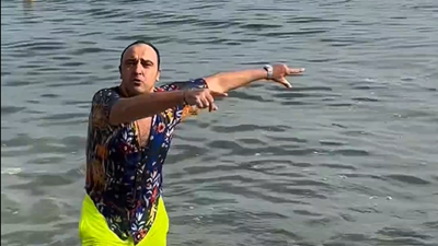 Fedon'a "Bodrum'da denize girmek kolay sıkıysa gel de burada gir" dedi Gemlik Körfezi’ne çağırdı