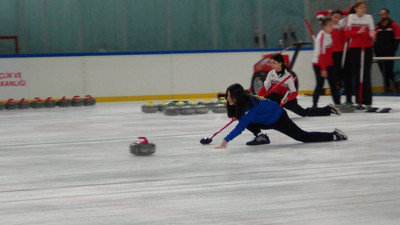 Kars’ta Curling heyecanı