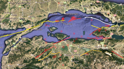 Deprem Profesörü Şener Üşümezsoy bas bas bağırmaya başladı. Israrla Marmara'daki depremin nerede olacağını açıkladı