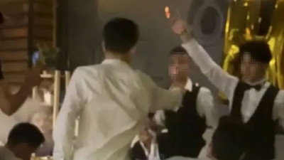 Yabancı uyruklu şahıslar doğum günü partisinde 100 lira yaktılar