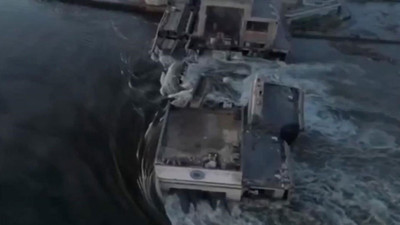 Ukrayna'da Kakhovka Barajı vuruldu, bölge sel tehdidiyle karşı karşıya