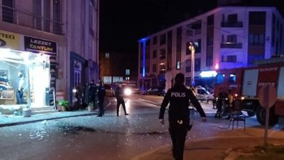 Tüp bomba gibi patladı. Mahallesi sokağa döküldü