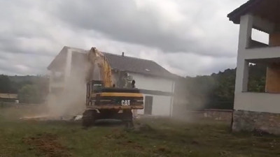 İBB Üsküdar Sahil'deki kaçak kafelerden sonra Şile'deki kaçak yapıları da yıktı. Helal sana İmamoğlu