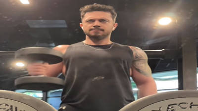 Murat Boz'dan 'Çilekeş' paylaşım. Fonda İbrahim Tatlıses çaldı