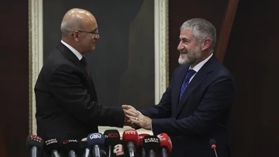 Mehmet Şimşek'e muhtaç kaldılar. Erdoğan, Bahçeli ve Nebati hakaretler etmişlerdi. İşte o hakaretler