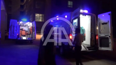 Siverek'te otomobil ile kamyonun karıştığı kazada 3'ü çocuk 6 kişi yaralandı