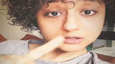 Ecem Erkek film önerisine gelen yorumlar için video çekti