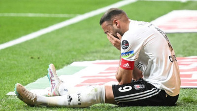 Cenk Tosun'dan kötü haber