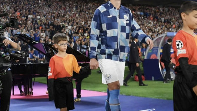 Haaland sahaya Fatih Terim'in torunu ile çıktı. Orhan Yıldırım'dan sitem dolu paylaşım: Anlamakta güçlük çekiyorum