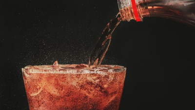 Şekersiz kola zararlı mı? Şekersiz kola vücuda ne yapıyor?