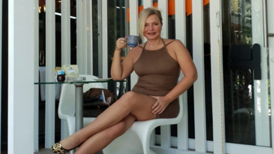 Seda Akgül 'Gaza geldim' diyerek mayolu pozunu paylaştı