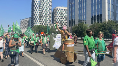 Brüksel'de sağlık sektörü çalışanlarından protesto